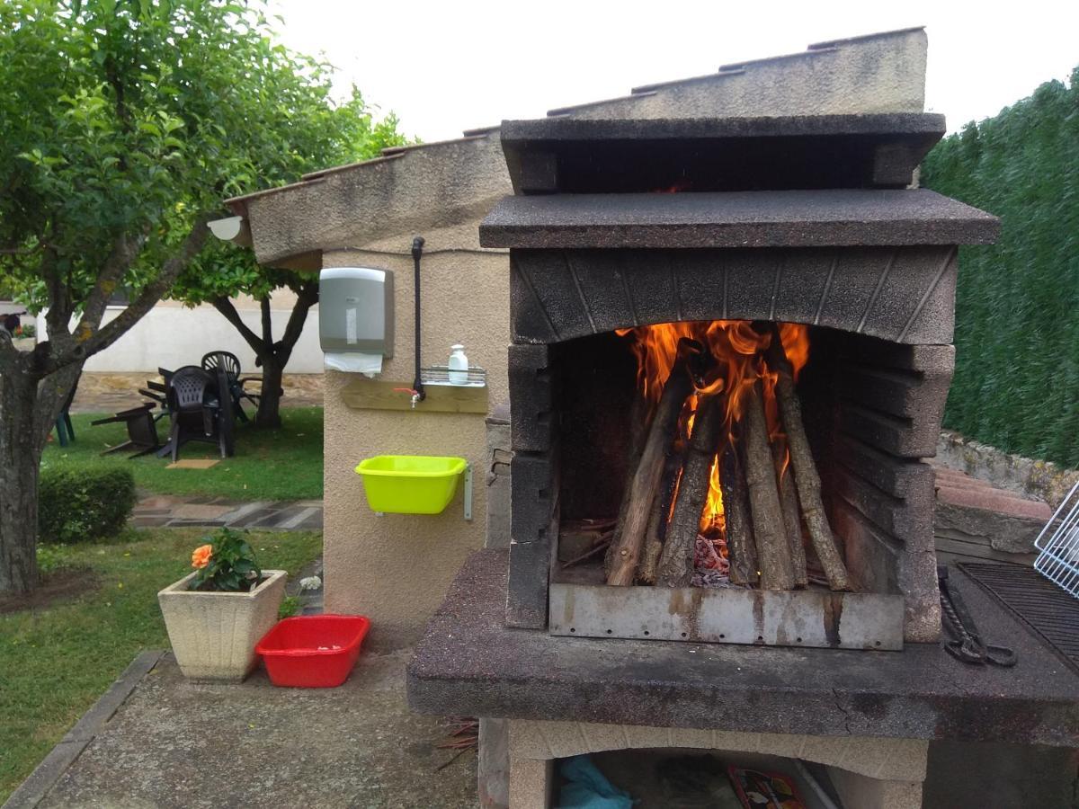 Casa Rural Las Tuyas En Segovia Palazuelos de Eresma Εξωτερικό φωτογραφία