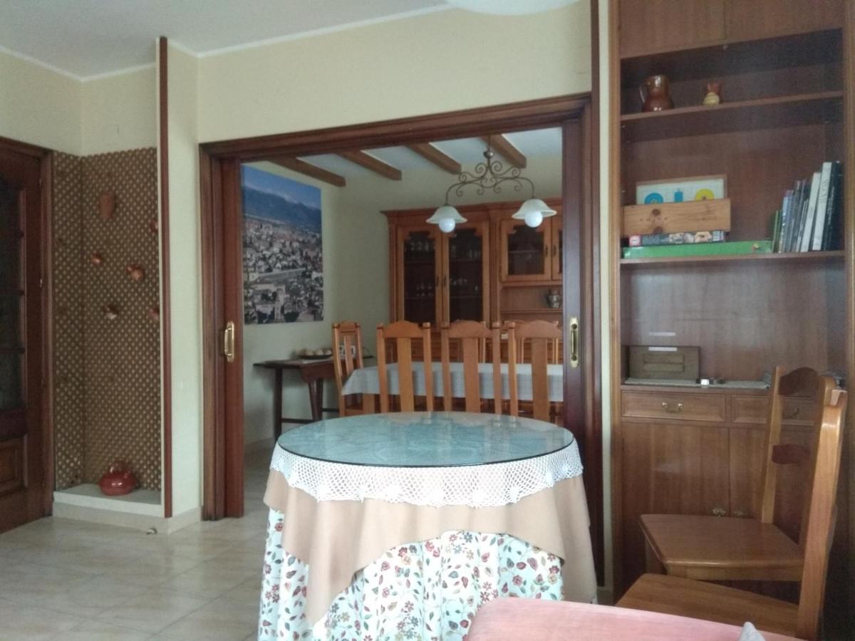Casa Rural Las Tuyas En Segovia Palazuelos de Eresma Εξωτερικό φωτογραφία