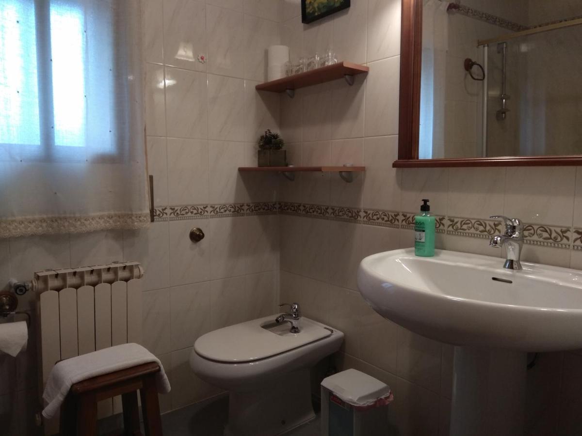 Casa Rural Las Tuyas En Segovia Palazuelos de Eresma Εξωτερικό φωτογραφία