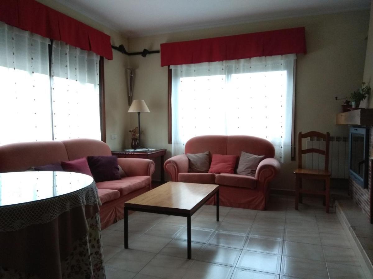 Casa Rural Las Tuyas En Segovia Palazuelos de Eresma Εξωτερικό φωτογραφία