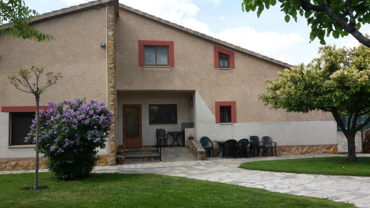Casa Rural Las Tuyas En Segovia Palazuelos de Eresma Εξωτερικό φωτογραφία